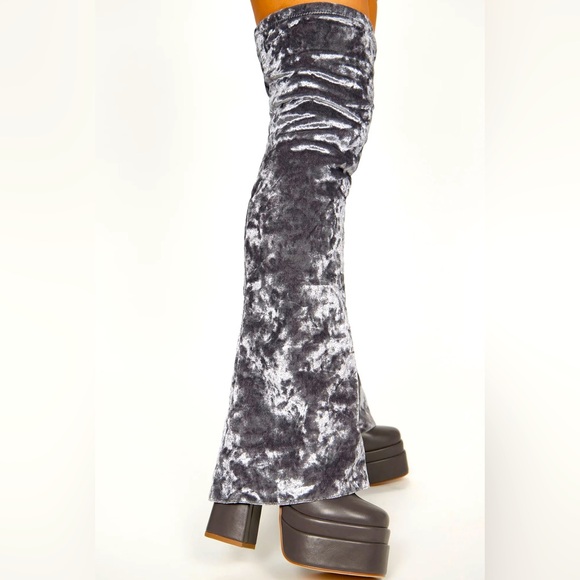 Velvet thigh high platform heels 🩶 - Picture 2 of 2